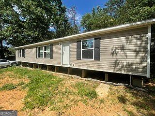 2nd image of 35 Brent Cir SW