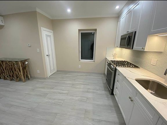 4th image of 4034 Surf Ave Floor 1