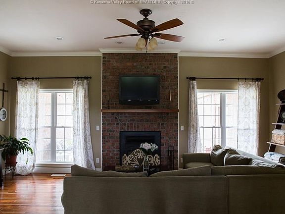3rd image of 224 Cox Ln