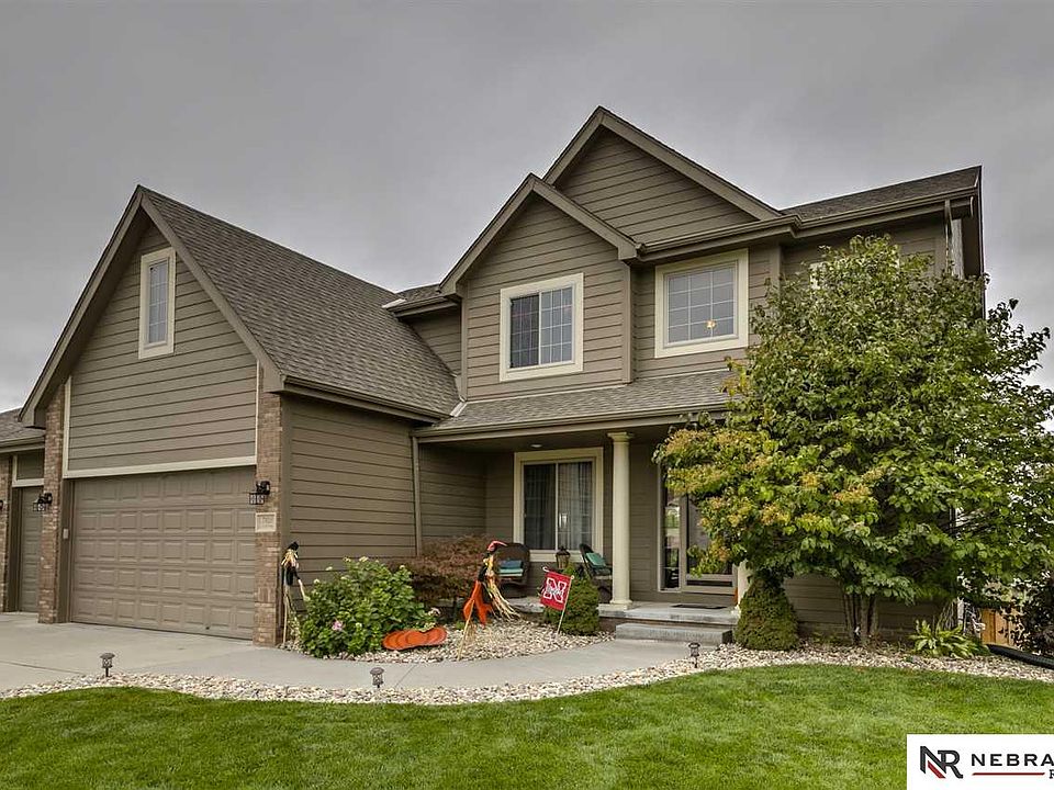 1st image of 7810 S 162nd Ave