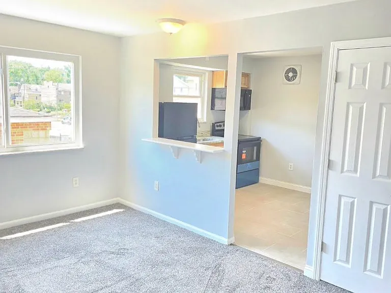 4105 W 8th St — Photo 15