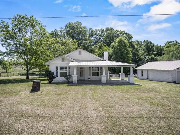 792 Academy St, Franklinville, NC 27248