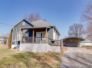 715 E Pennsylvania St, Staunton, IL 62088