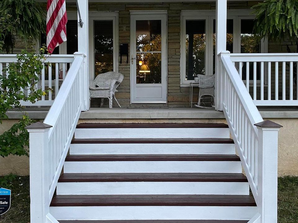2nd image of 2582 Dibblee Ave