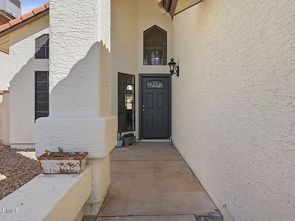 5th image of 926 E CALLE DEL NORTE --