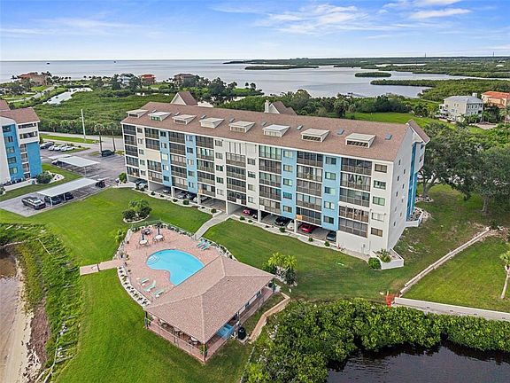 3rd image of 4650 BAY BOULEVARD #1048