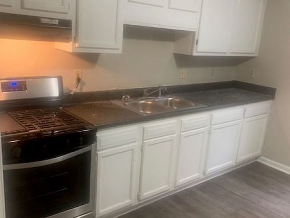 4th image of 517 Church Ave