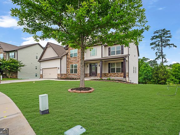 2nd image of 190 Thrushwood Dr