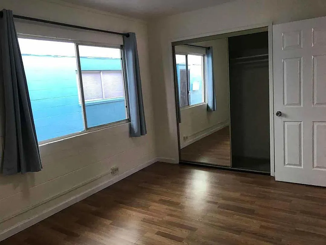 1110 Buena Vista Ave — Photo 3