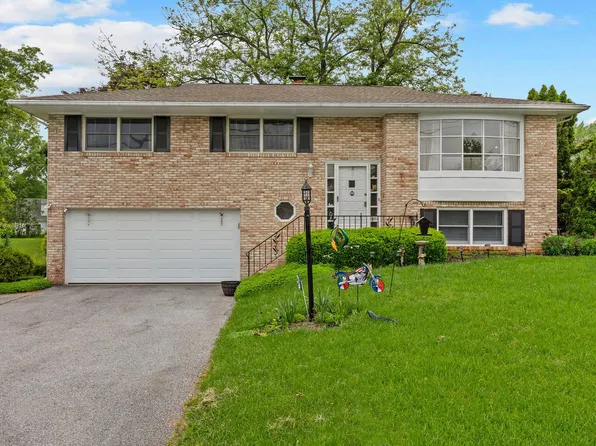 2740 Stillmeadow Ln, York, PA 17404