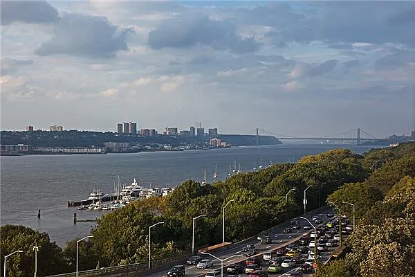 Sold by R New York | media 24