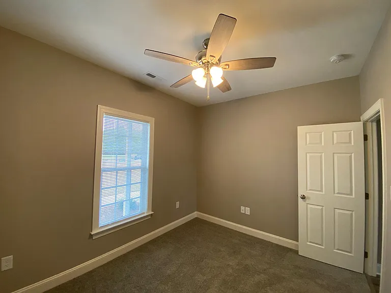 2833 Daisy Ln N #A — Photo 14