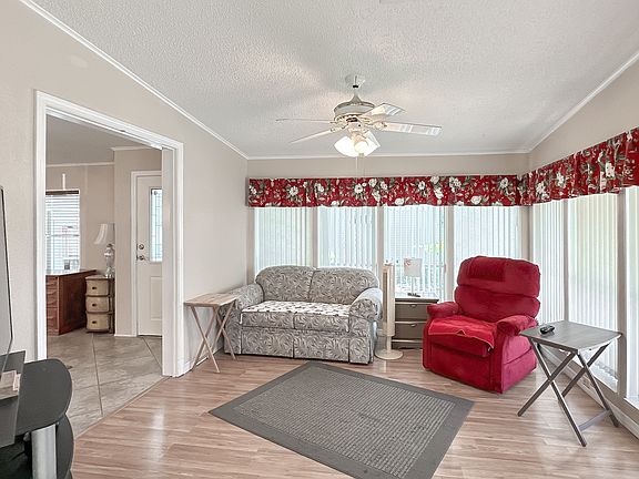 5th image of 711 E Norman St #2581