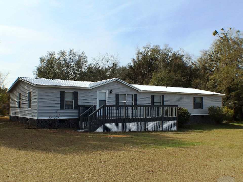 1st image of 384 NW Sugarcane Pl