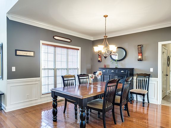 5th image of 1504 Green Grove Way