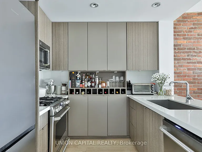 88 Colgate Ave #417 — Photo 3