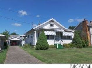 813 Warren Ave, Belpre, OH 45714