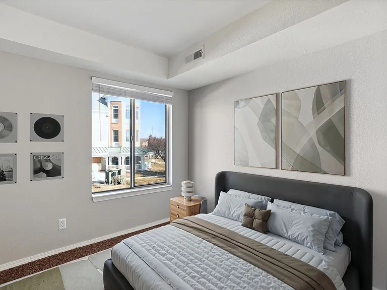 Two Bedroom (Renovated) - 2 Bed / 2 Bath - 897 Sq.Ft.