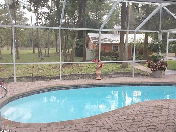 3rd image of 4930 Hickory Wood Dr