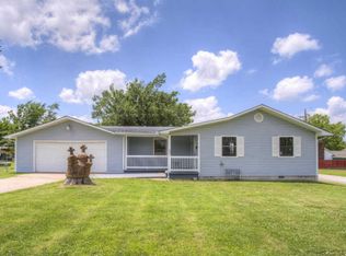 1002 Bellevue St, Galena, KS 66739