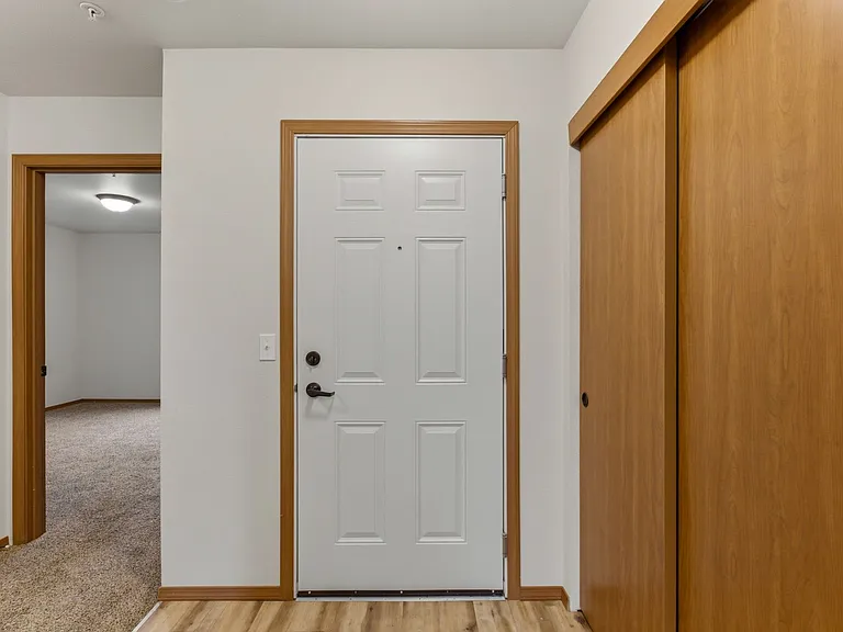 Oak Springs Apartments — Photo 23