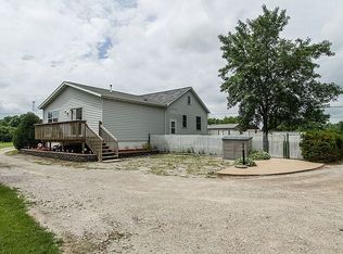 3376 Midway Rd, Marion, IA 52302