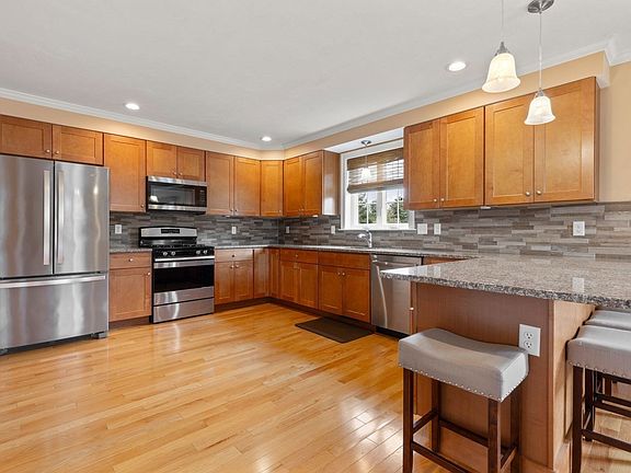 5th image of 101 Sawmill Ln #101