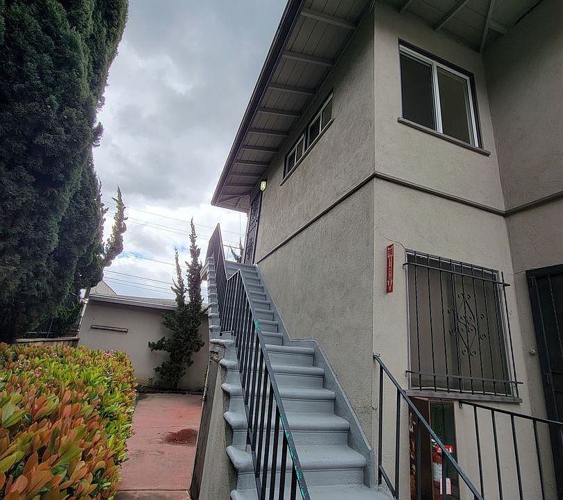 1st image of 821 Centinela Ave APT 10