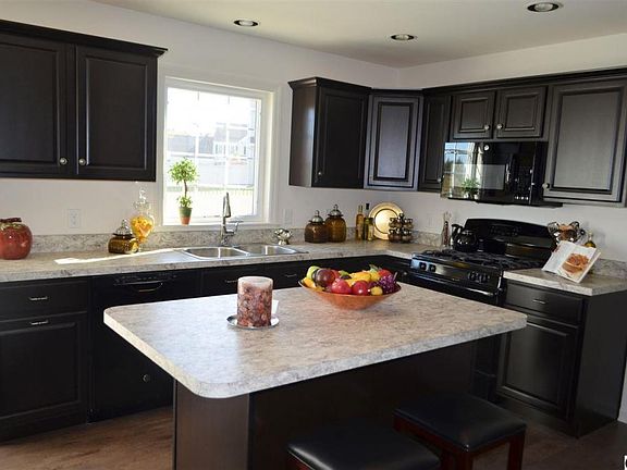 4th image of 42 Cumberland Estates Dr