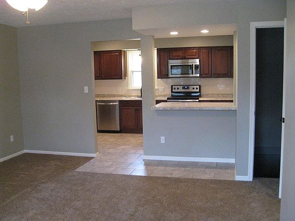 2nd image of 500 NE 5th St