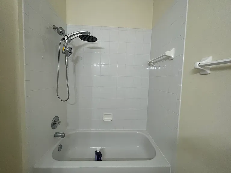 9805 Portofino Dr — Photo 25