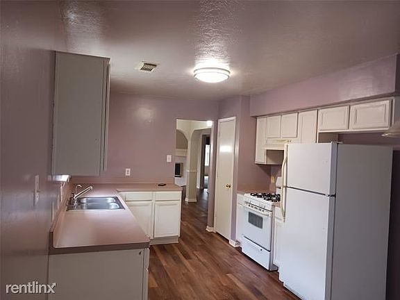 3rd image of 8330R Woodland Willows Dr