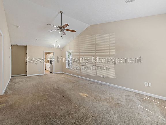 3rd image of 1527 Abby Way