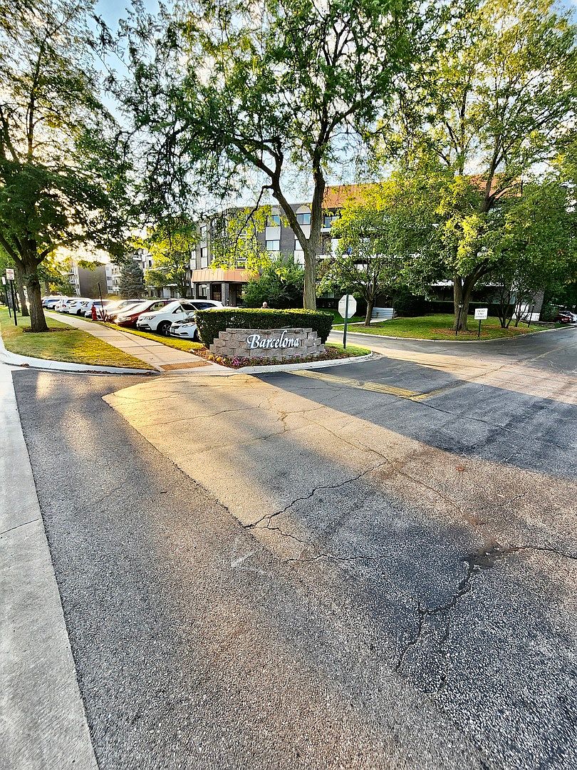 4840 Foster St APT 210, Skokie, IL 60077 MLS 11868233 Zillow