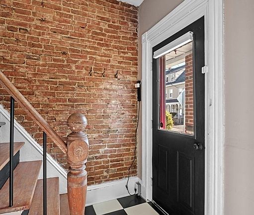 5th image of 27 Riverdale St #27