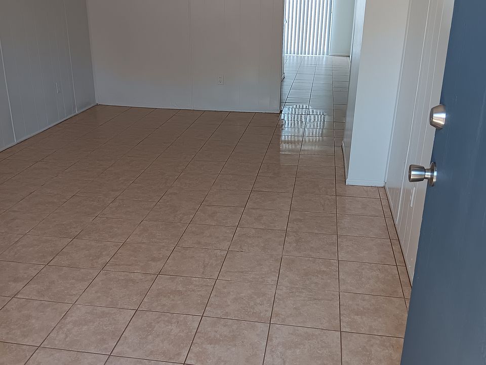 1st image of 217 Craig Ct #B