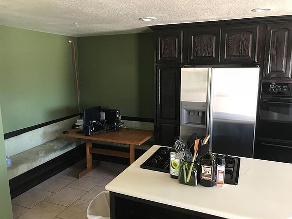 5th image of 26612 Lakeview Dr