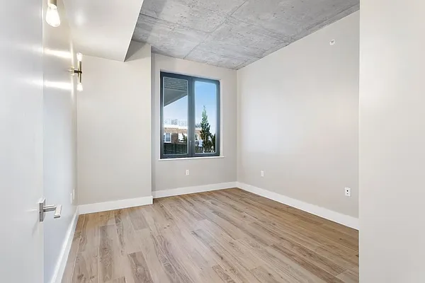 Rented by Safdie Realty Group | media 30