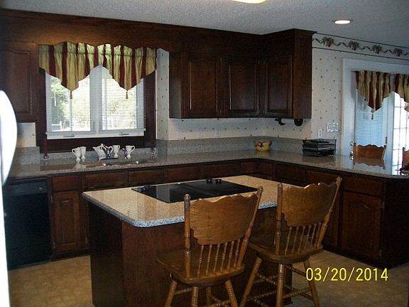 4th image of 110 Cameron Dr