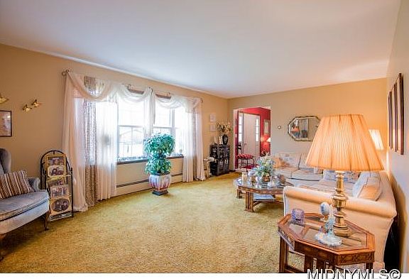 5th image of 34 Deerpath Dr