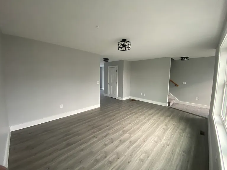 32 Main St #4 — Photo 12