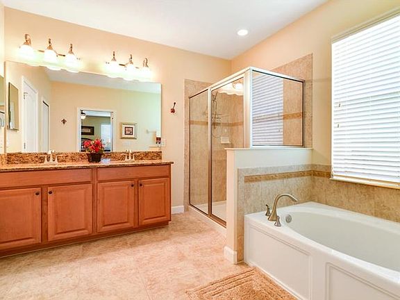 4th image of 1038 Harmony Ln