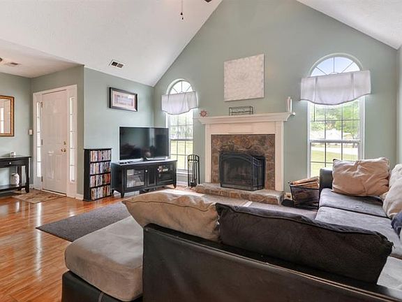 5th image of 279 Sawgrass Manor Dr