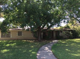 717 N Getty St, Uvalde, TX 78801