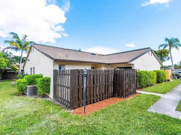 3701 Waterview Circle, Palm Springs, FL 33461
