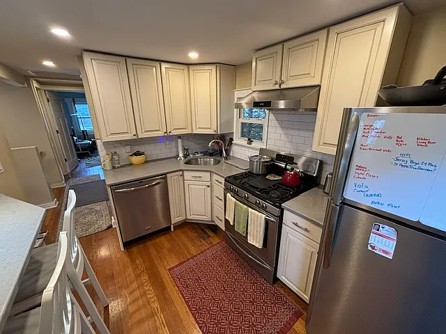 51 Sheridan Ave — Photo 5
