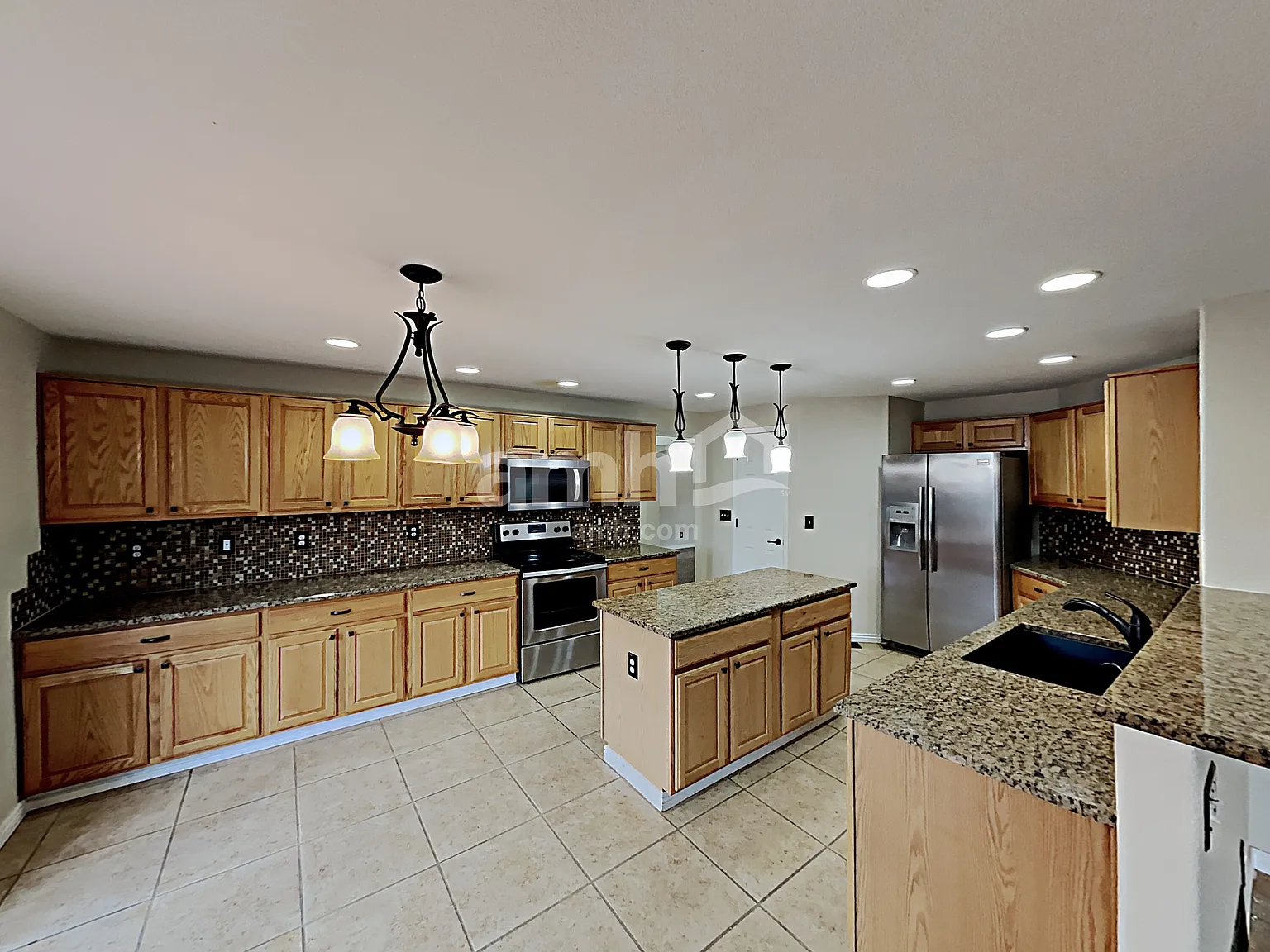 3 bed, 2.5 bath, 2658 sqft, $3,385 — Photo 3