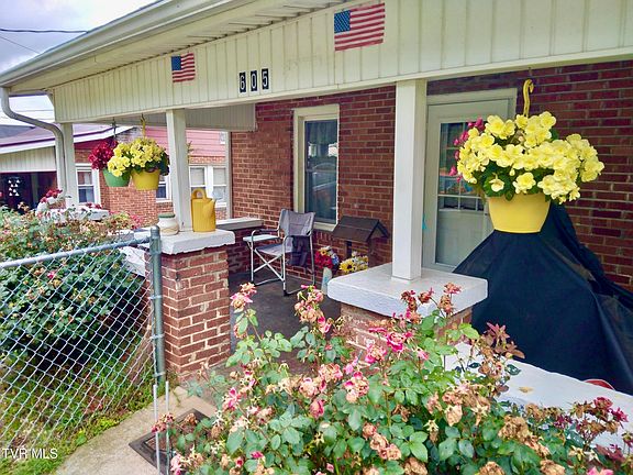5th image of 605 Beechwood Dr