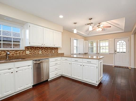 4th image of 2009 N Saint Andrews Ct