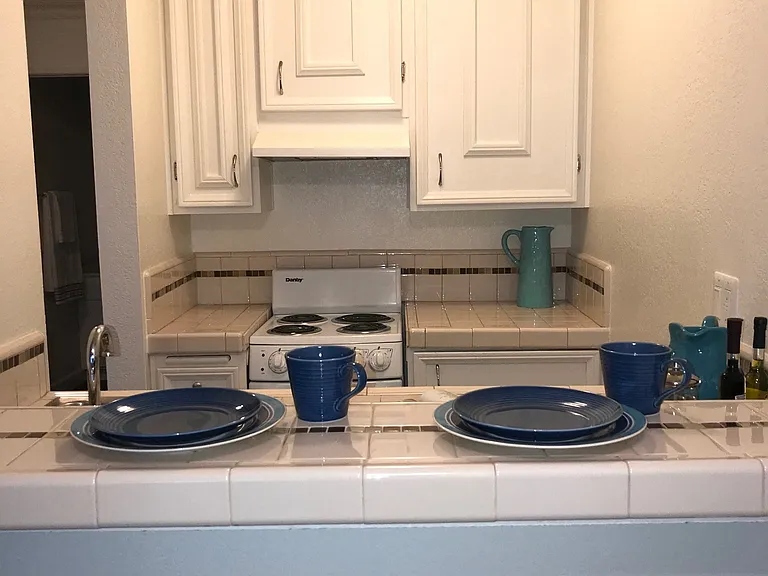 Woodcliff Apartments — Photo 62